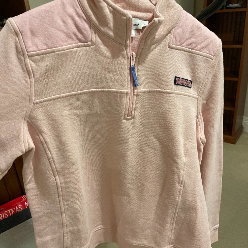 Vineyard vines large light pink sweatshirt